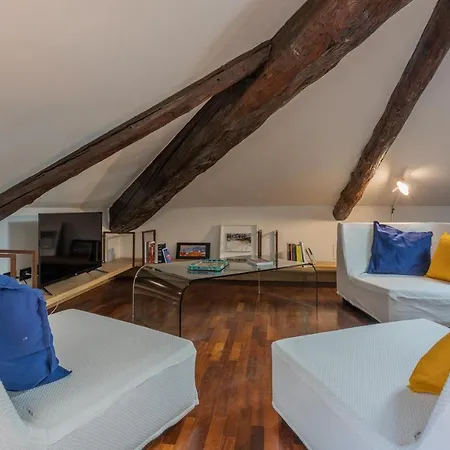 Apartment La Casa Dei Baronetti By Wonderful Italy Turin